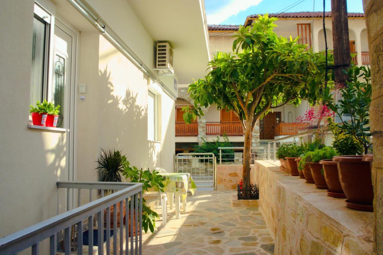 Houseloft Center *